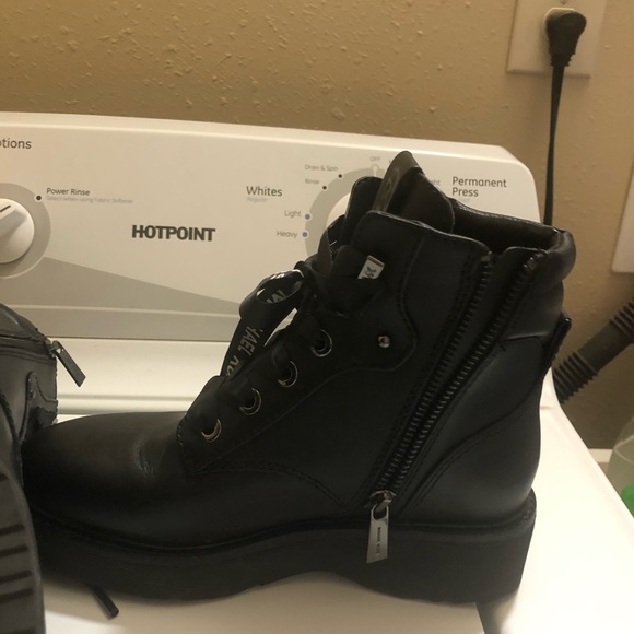 Michael Kors combat boot black leather upper - Picture 4 of 9